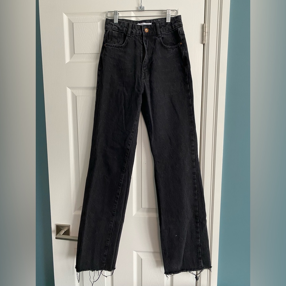 Zara High Waisted Wide Leg Black Jeans Raw Hem